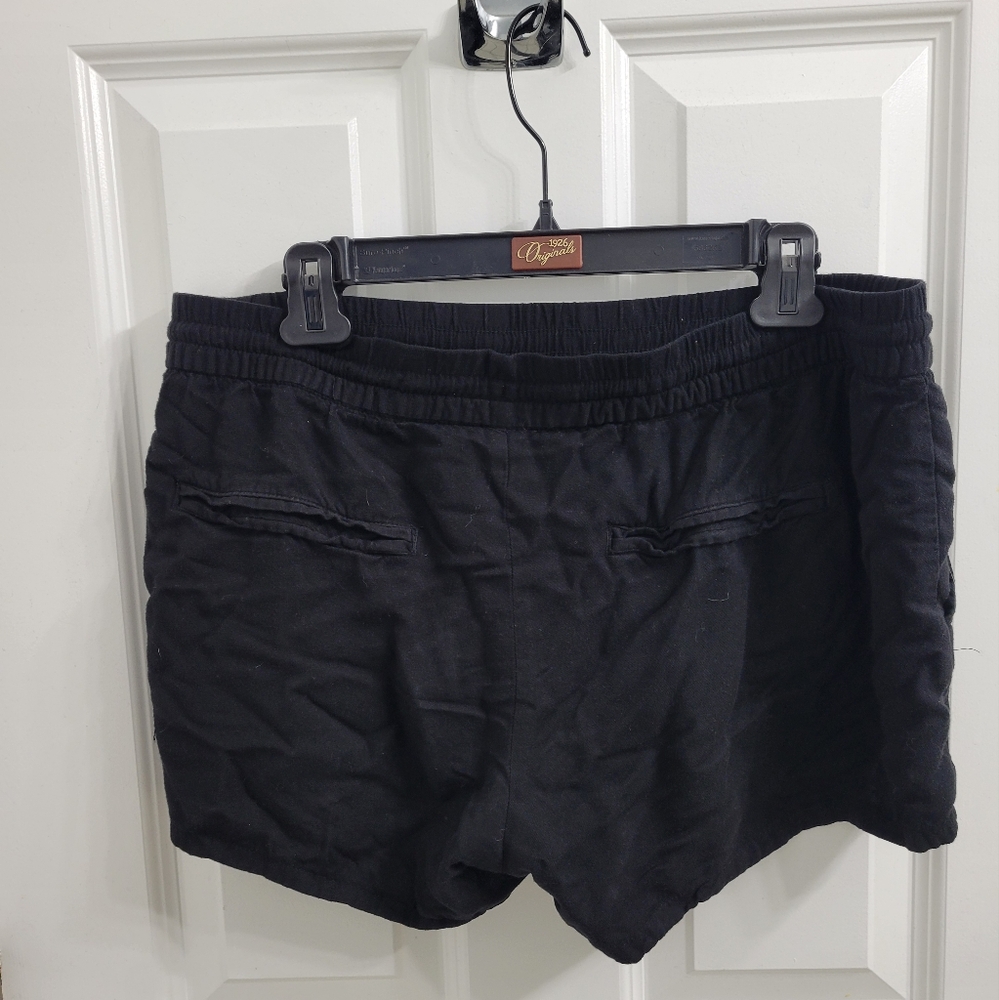 Old Navy Shorts - Picture 4 of 5